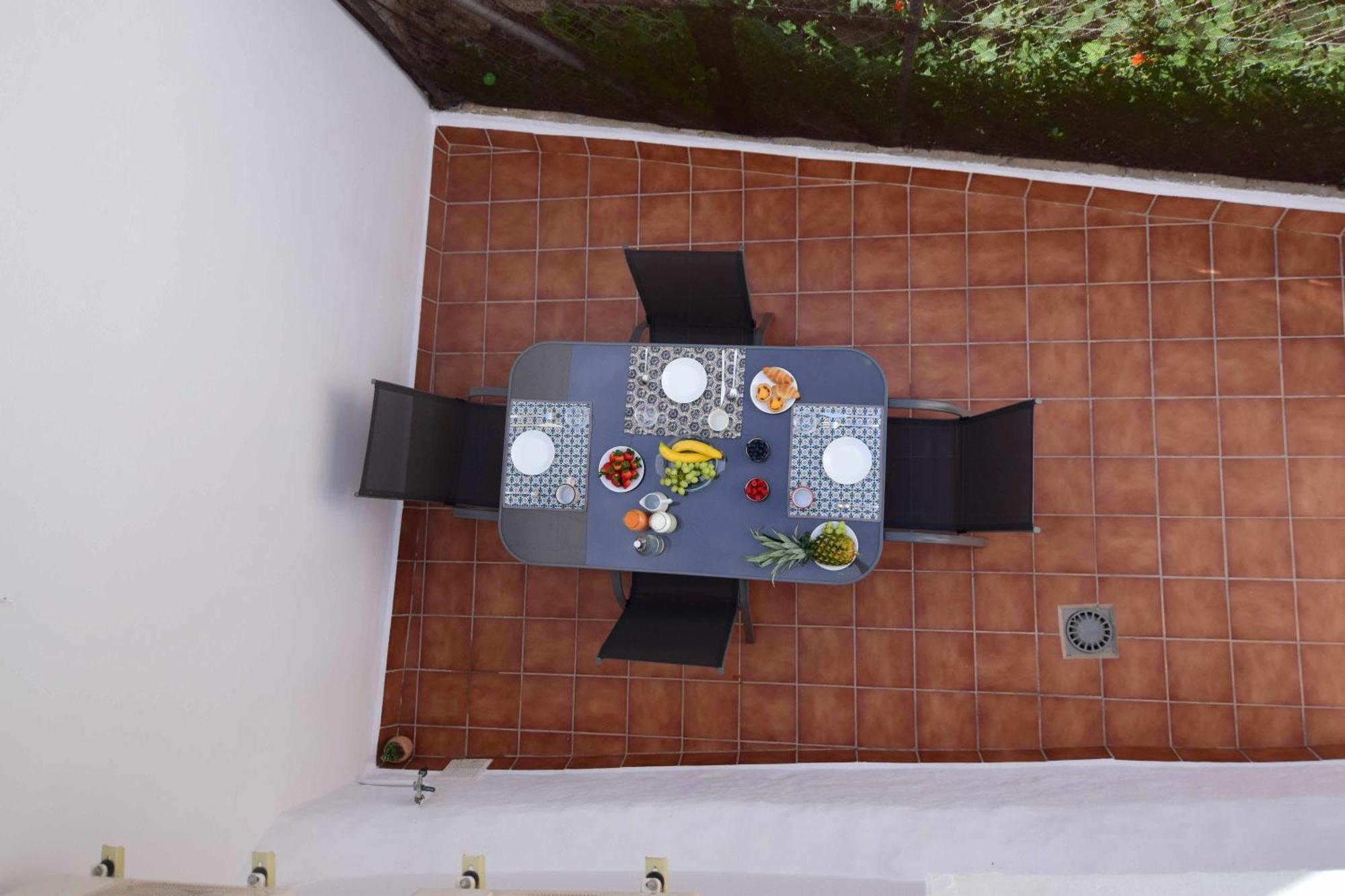 Casa Con Terraza Y Patio Privado En Salobrena Villa Kültér fotó