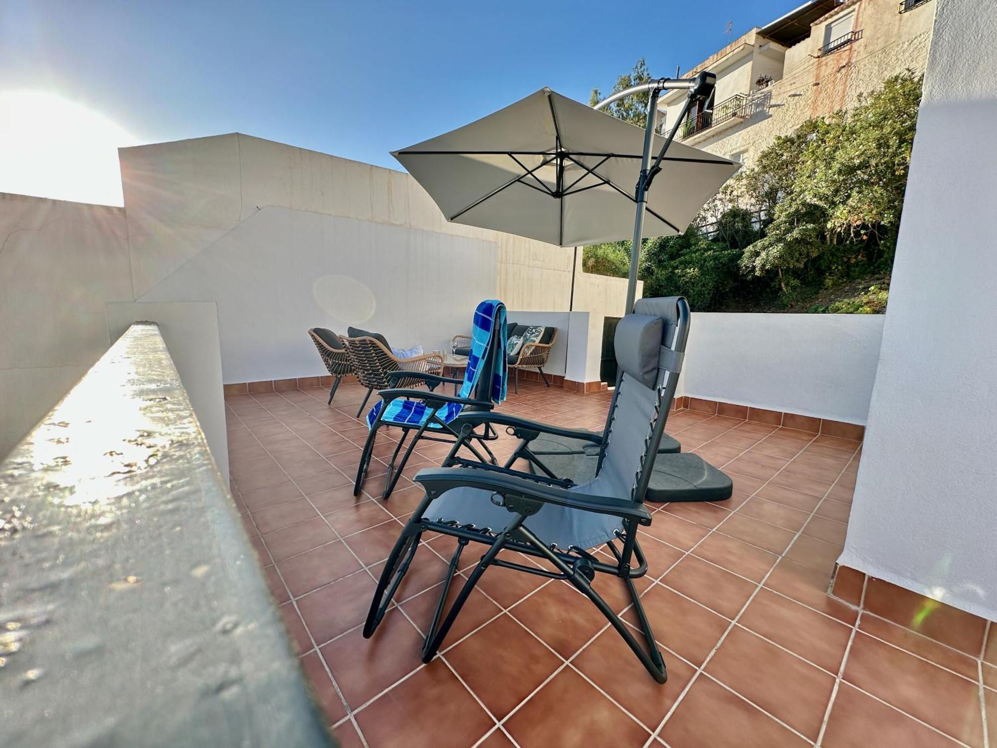 Casa Con Terraza Y Patio Privado En Salobrena Villa Kültér fotó